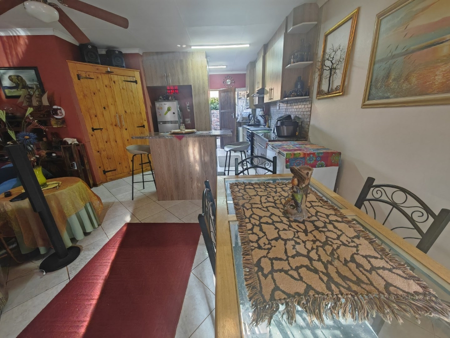 2 Bedroom Property for Sale in Pellissier Free State